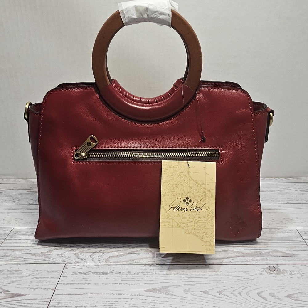 Elegant Red Floral Handbag - Picture 2 of 5